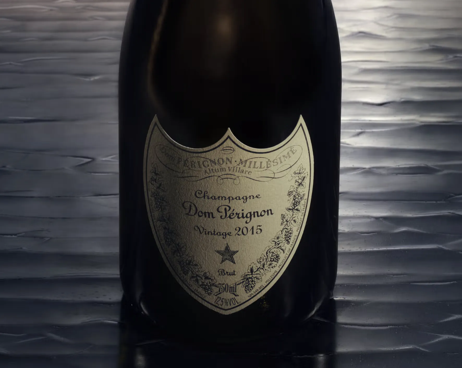 Campanha Dom Pérignon produzida pela Folhetim, agência de comunicação para marcas de alto padrão